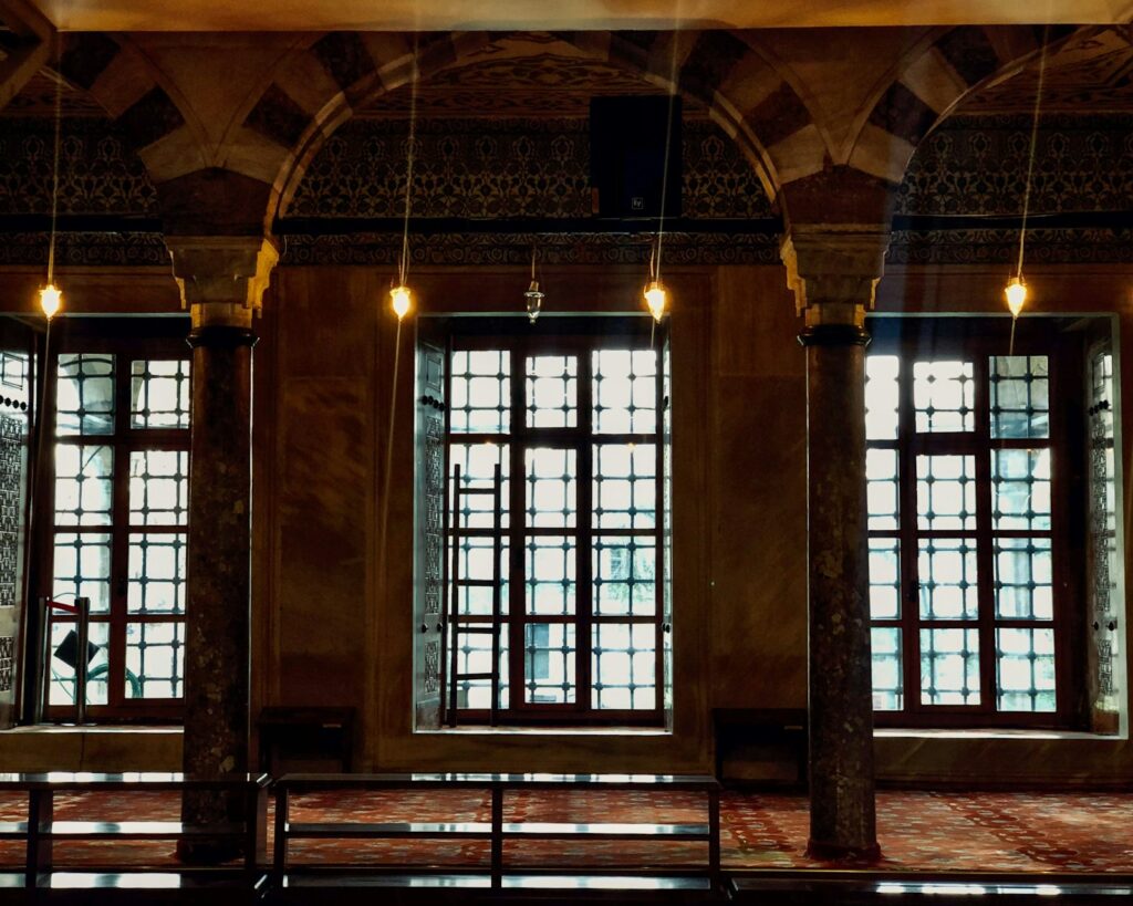 Art Galleries and Ottoman Architecture Around The Soul Hotel