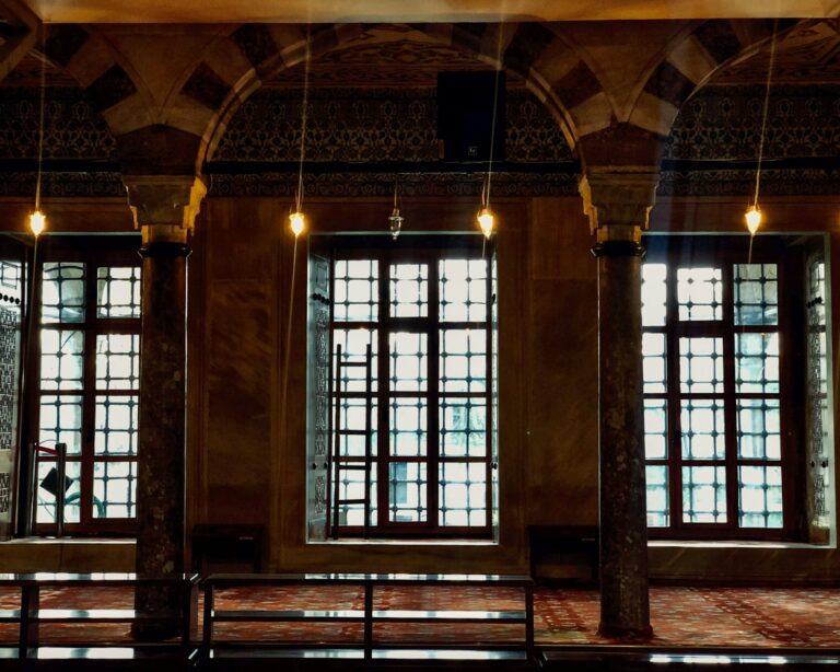 Art Galleries and Ottoman Architecture Around The Soul Hotel