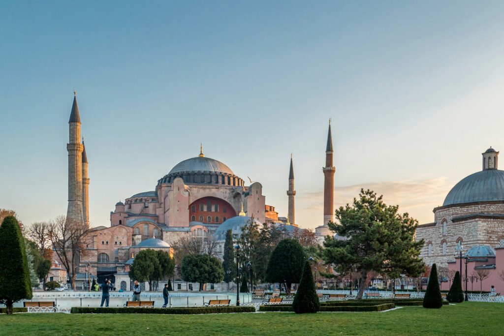 How to Visit Hagia Sophia and Topkapi Palace Efficiently
